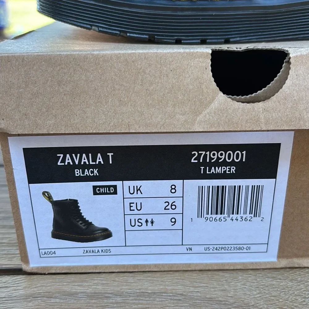 Dr. Martens Zavala Black Lace-Up combat Boots kids size US 9 new in box goth